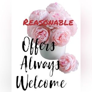 🌸REASONABLE OFFERS ARE WELCOME🌸